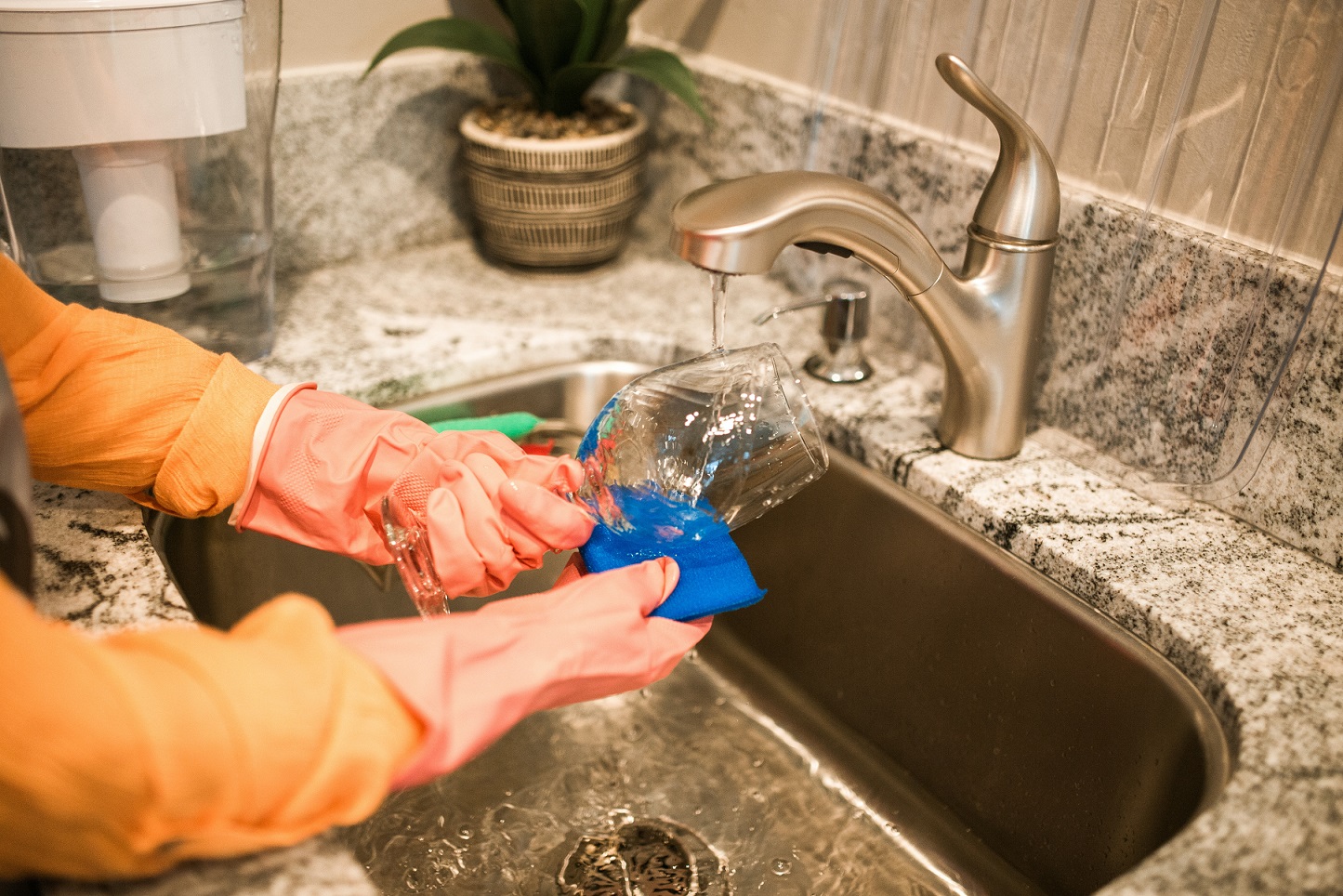 five signs your home needs a plumber